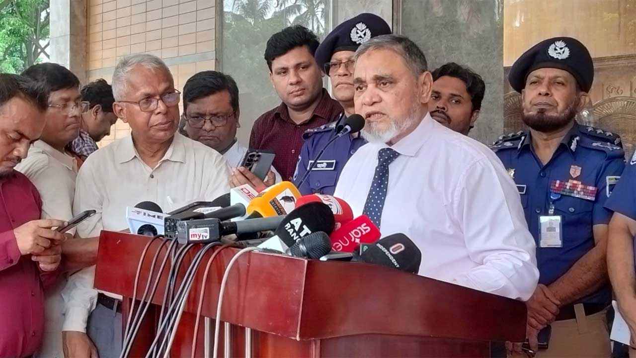 স্থানীয় নির্বাচনে সবাই প্রার্থী হতে পারবেন, বেআইনি নির্দেশনা নয়: সিইসি