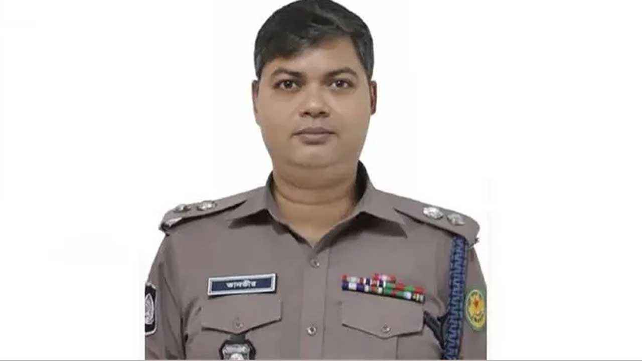আ.লীগের মিছিল: ওসির পর সরিয়ে দেওয়া হলো গুলশানের ডিসিকেও