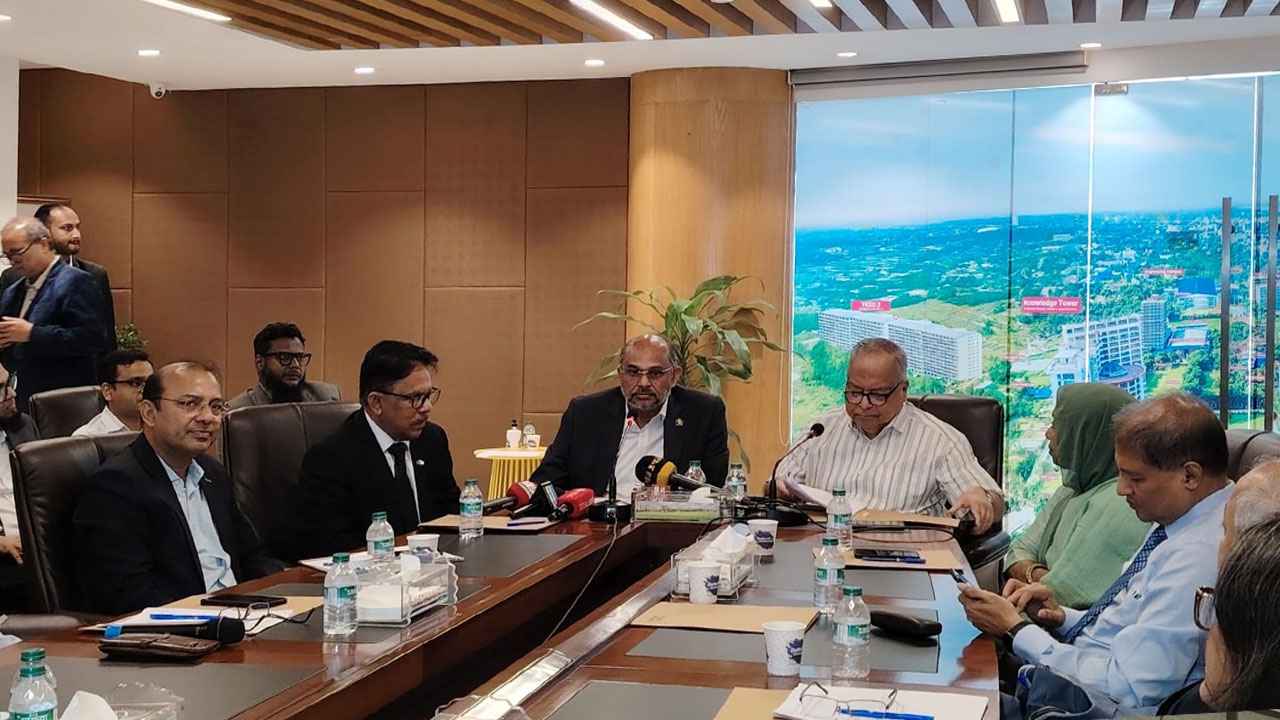 শিল্পায়ন ও কর্মসংস্থানে উৎপাদনমুখী বিনিয়োগে জোর সরকারের