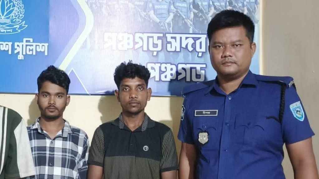 পঞ্চগড়ে স্কুলছাত্রীকে অপহরণ-ধর্ষণের অভিযোগ, বিষপানে মৃত্যু