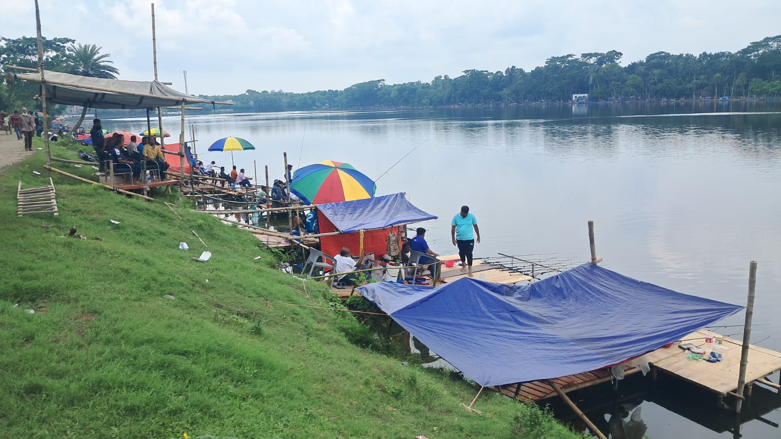 Fishing_festival_in_the_rotten_pond_3