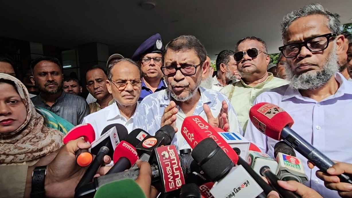 দেশে অস্থিতিশীল পরিবেশ তৈরির চেষ্টা চলছে: স্বাস্থ্যমন্ত্রী