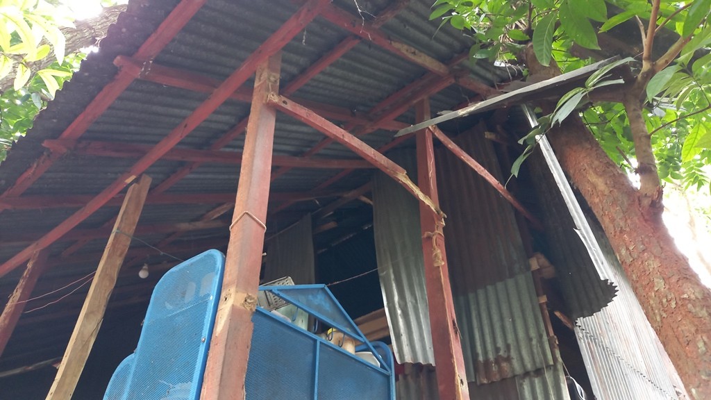 Hand_bomb_explodes_in_expatriates_home_1