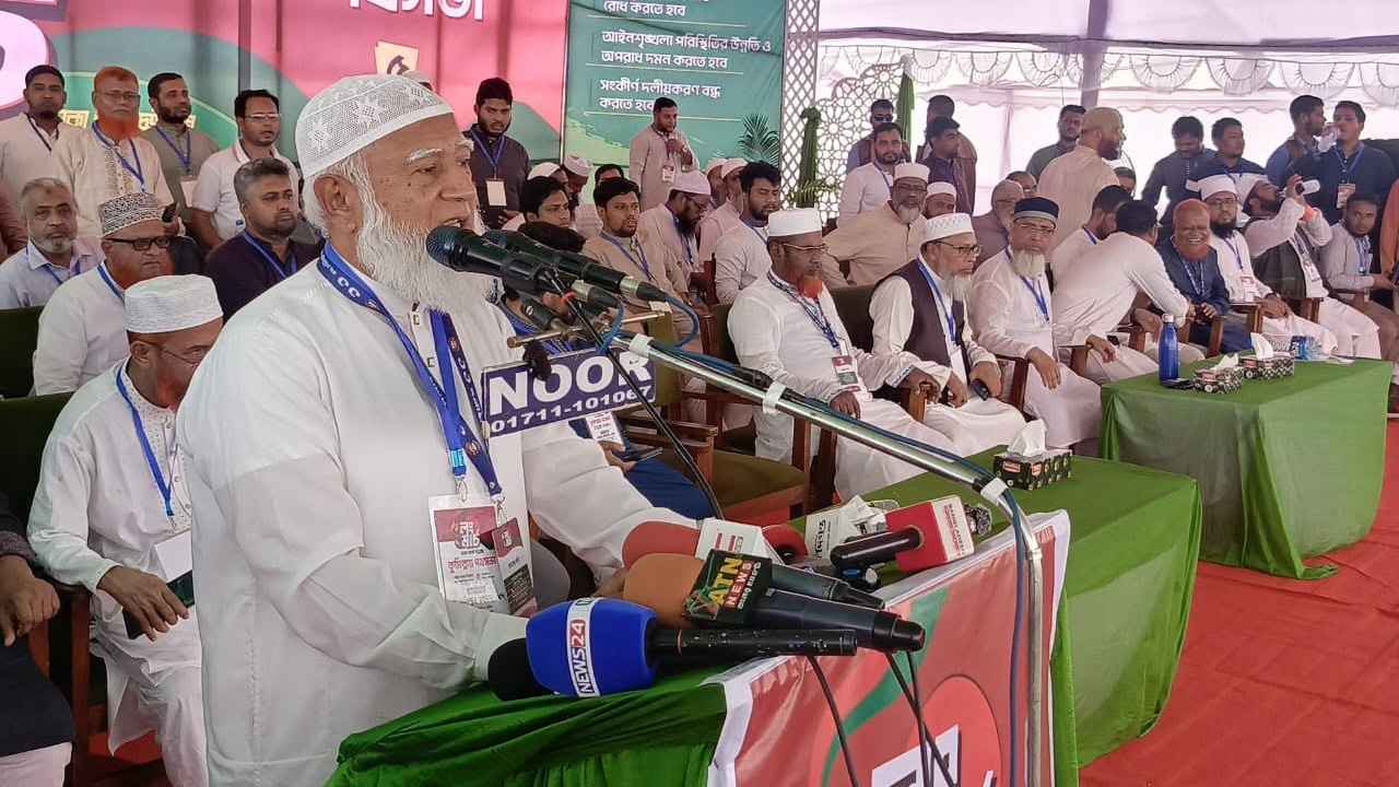 স্বরাষ্ট্রমন্ত্রী নিজ বাড়ির পাশেই মাদকের চালান বন্ধ করতে ব্যর্থ: ডা. শফিক