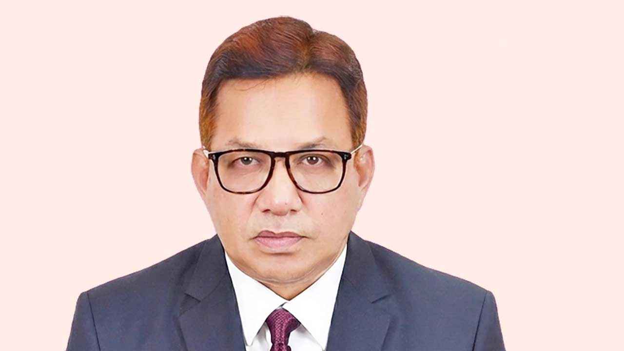জনপ্রশাসন সচিব হলেন কামরুজ্জামান চৌধুরী