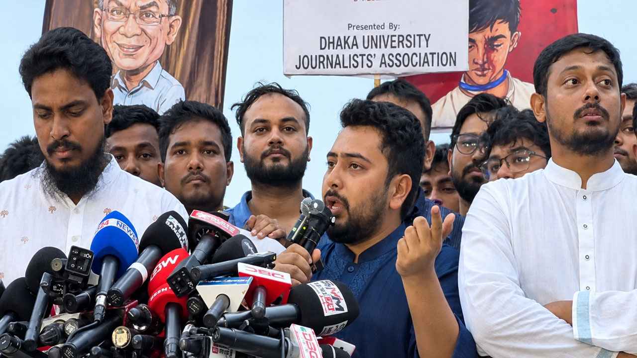 দুদক দিয়ে এনসিপি ও বিরোধীদলকে টার্গেট করা হচ্ছে: নাহিদ ইসলাম