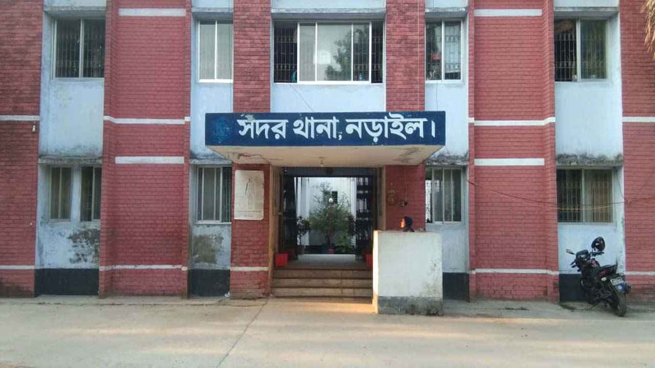 নড়াইলে মাদরাসাছাত্রকে বলাৎকারের অভিযোগে কিশোর আটক