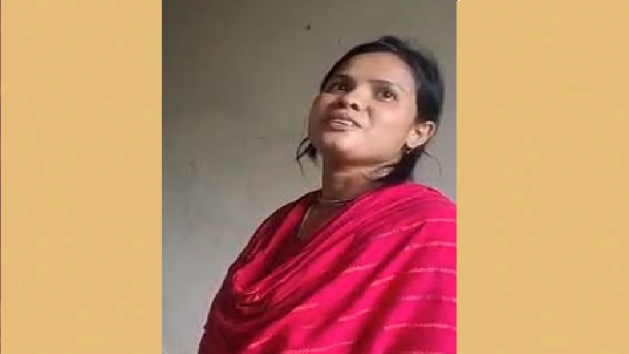 শরীয়তপুরের নড়িয়া পৌরসভার অফিস সহায়ক রিতা রানী