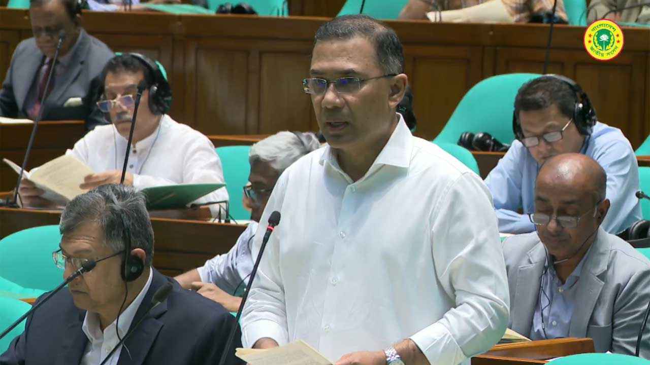 জ্বালানি সংকট মোকাবেলায় সমন্বিত উদ্যোগের কথা তুলে ধরলেন প্রধানমন্ত্রী