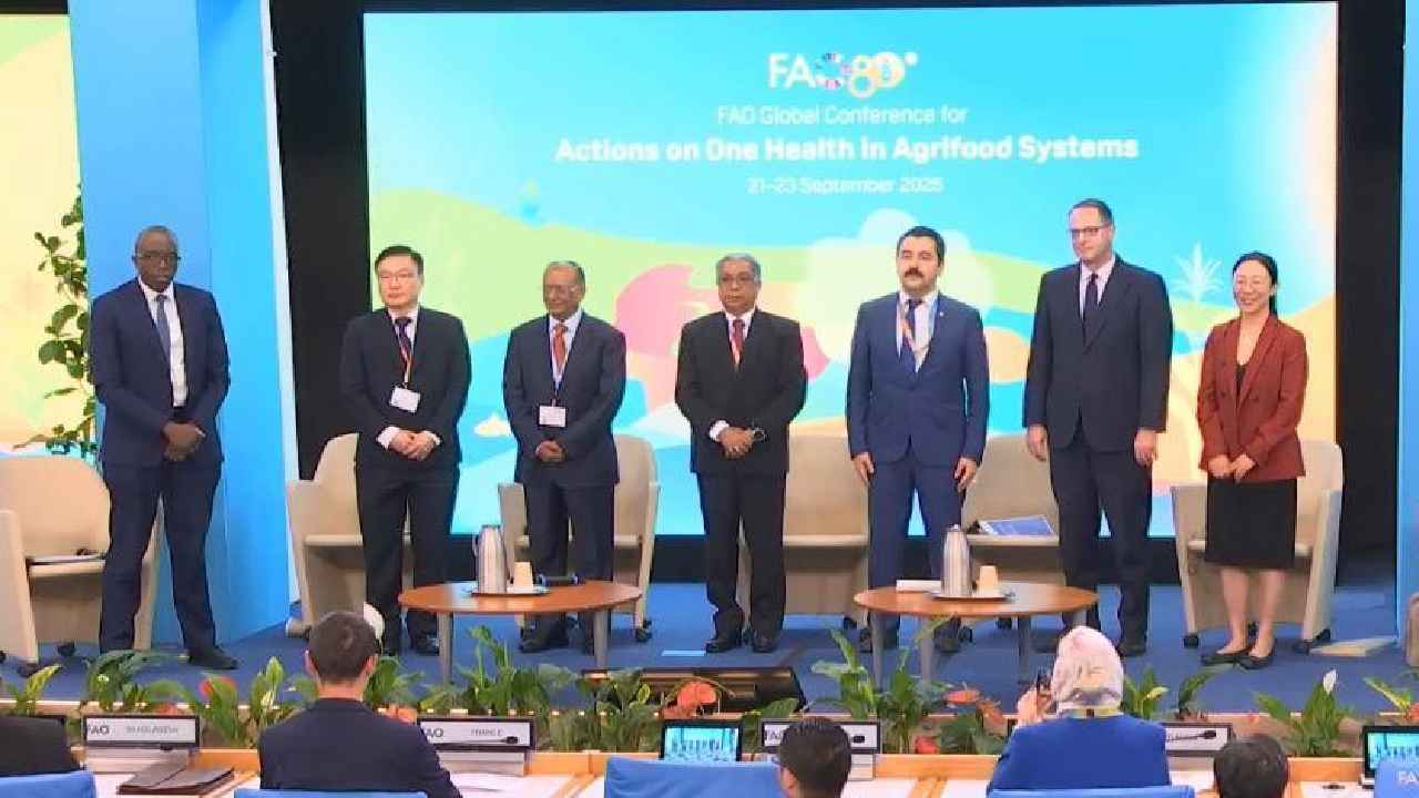 স্বাস্থ্যঝুঁকি তৈরির আগেই ব্যবস্থা নেওয়ার আহ্বান পরিবেশমন্ত্রীর