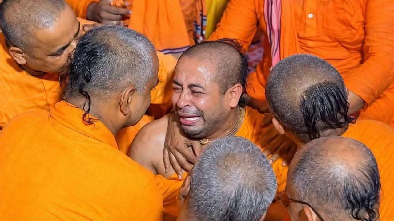 মায়ের বিদায়ে ৫ ঘণ্টার ছুটি পেলেন চিন্ময়