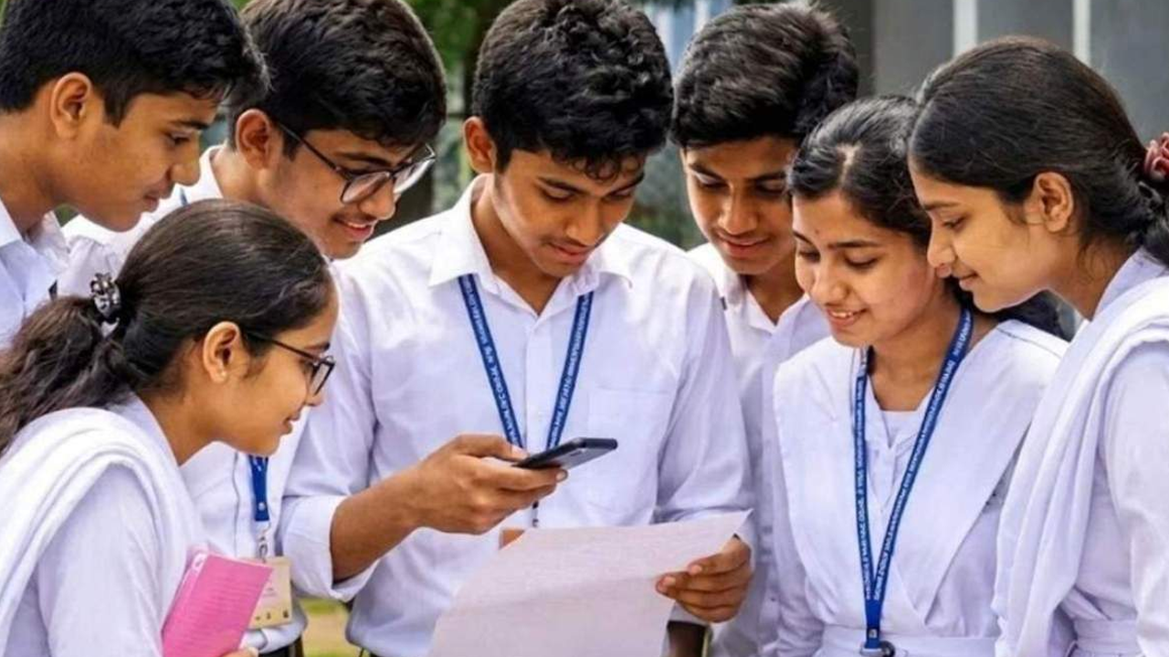 একাদশে কলেজ বদলাতে দ্বিতীয় ধাপে আবেদনের সুযোগ