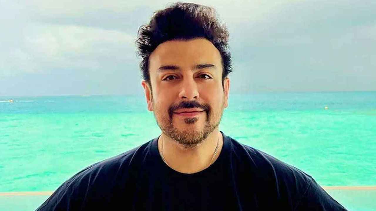 ‘পাকিস্তানি গুপ্তচর’ বলতেই চটে লাল, পাল্টা জবাব আদনান সামির