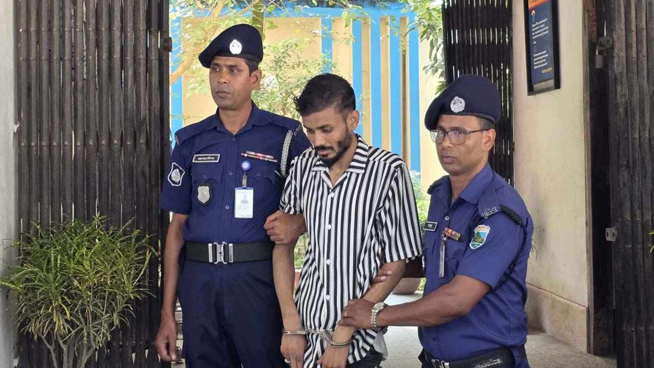সিরাজগঞ্জে অবৈধ অস্ত্রসহ যুবক গ্রেফতার