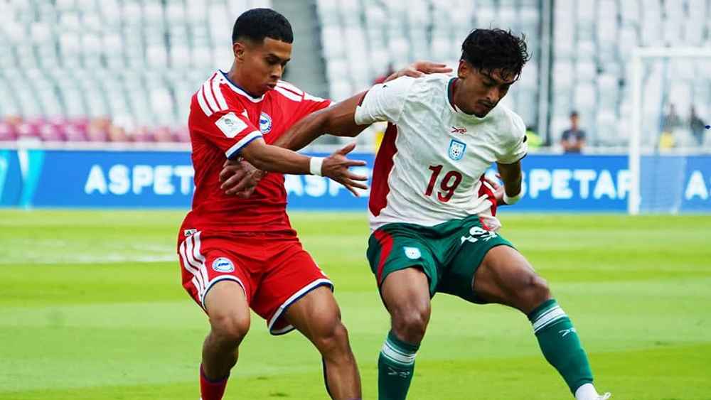 সিঙ্গাপুরের বিপক্ষে পিছিয়ে বিরতিতে বাংলাদেশ