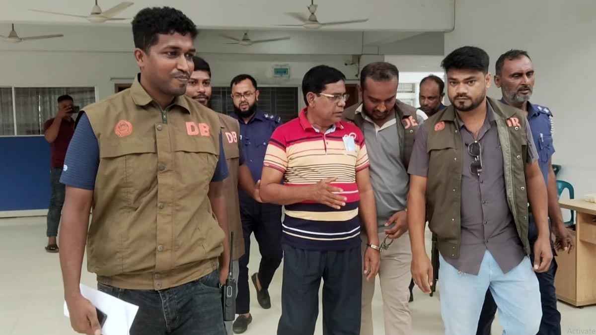 মেডিকেল ভিসায় ভারত যাওয়ার পথে আ.লীগ নেতা আটক