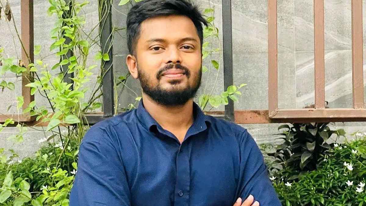 তেলের দাম বাড়ানোর প্রতিবাদ: চবি ছাত্রদলের সাংগঠনিক সম্পাদককে শোকজ