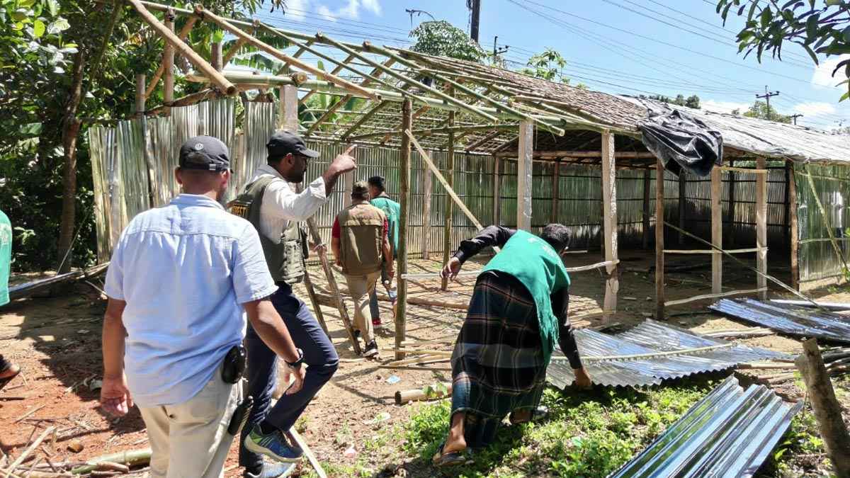 উখিয়ায় অবৈধ স্থাপনা উচ্ছেদ, দখলমুক্ত ৪ একর বনভূমি