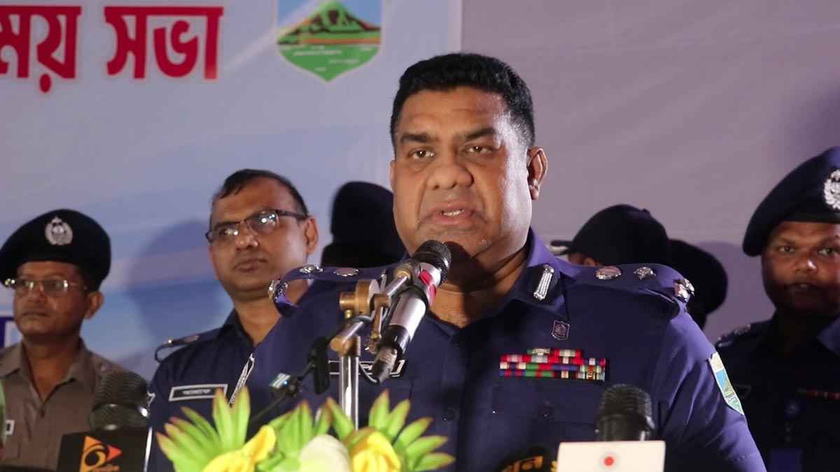 পরিবর্তিত পরিস্থিতিতে পুলিশ ঘুরে দাঁড়াচ্ছে: ডিআইজি আশিক