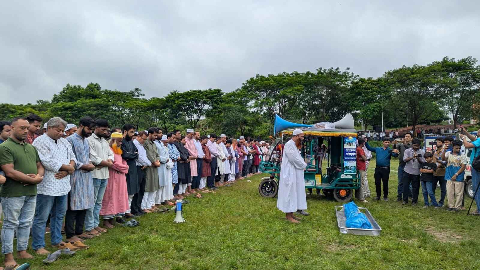 কুবি ক্যাম্পাসে অপ্রতিমের প্রথম জানাজা সম্পন্ন