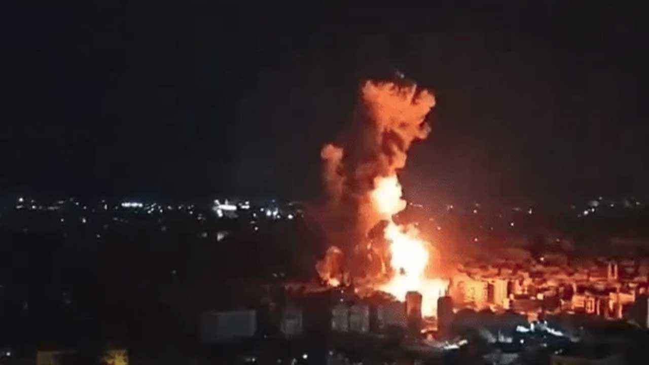 গভীর রাতে ইরানের দক্ষিণ উপকূলে দফায় দফায় বিস্ফোরণ
