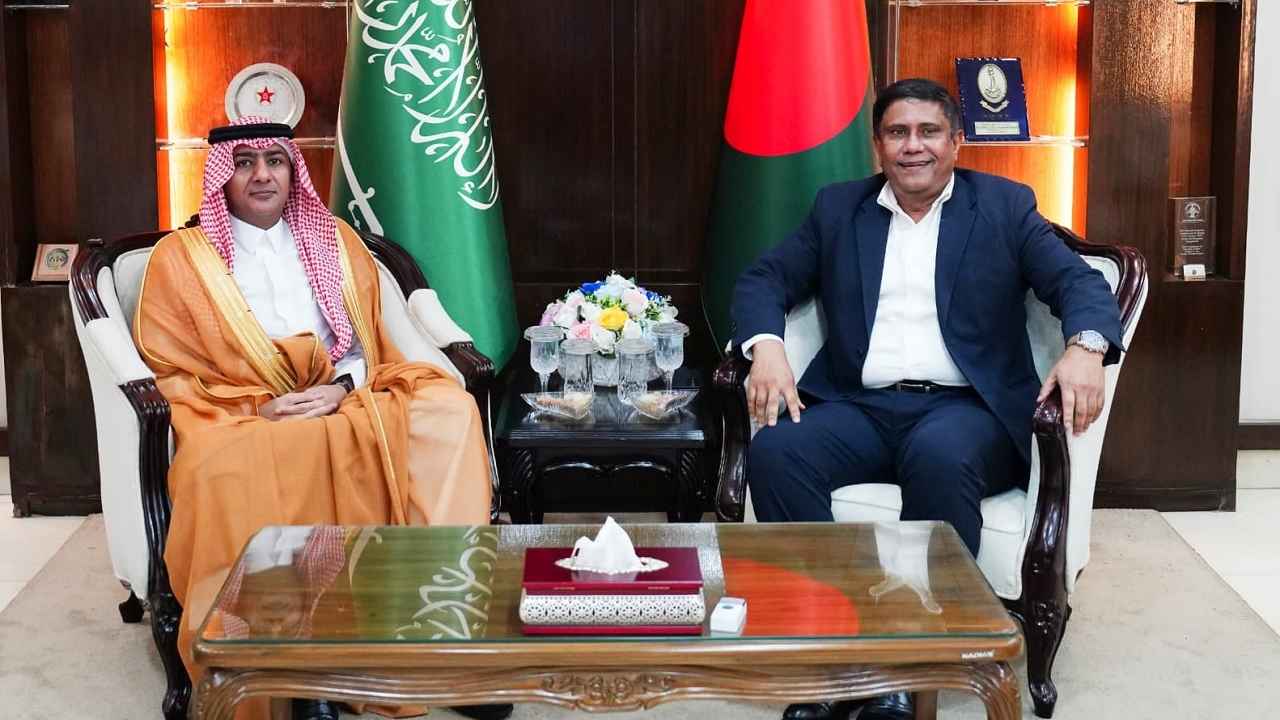 প্রধানমন্ত্রীর প্রতিরক্ষা উপদেষ্টার সঙ্গে সৌদি রাষ্ট্রদূতের সাক্ষাৎ