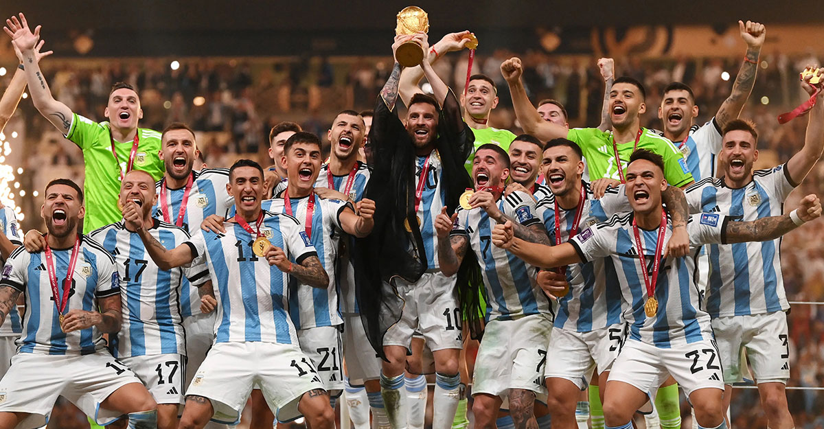 messi_world_cup_trophy messi_world_cup_trophy
