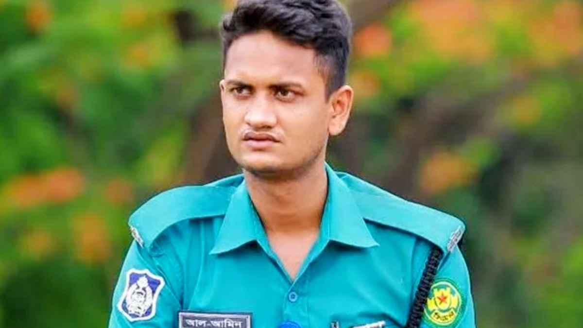 নাটোরে ইয়াবাসহ পুলিশ কনস্টেবলসহ গ্রেফতার ৩
