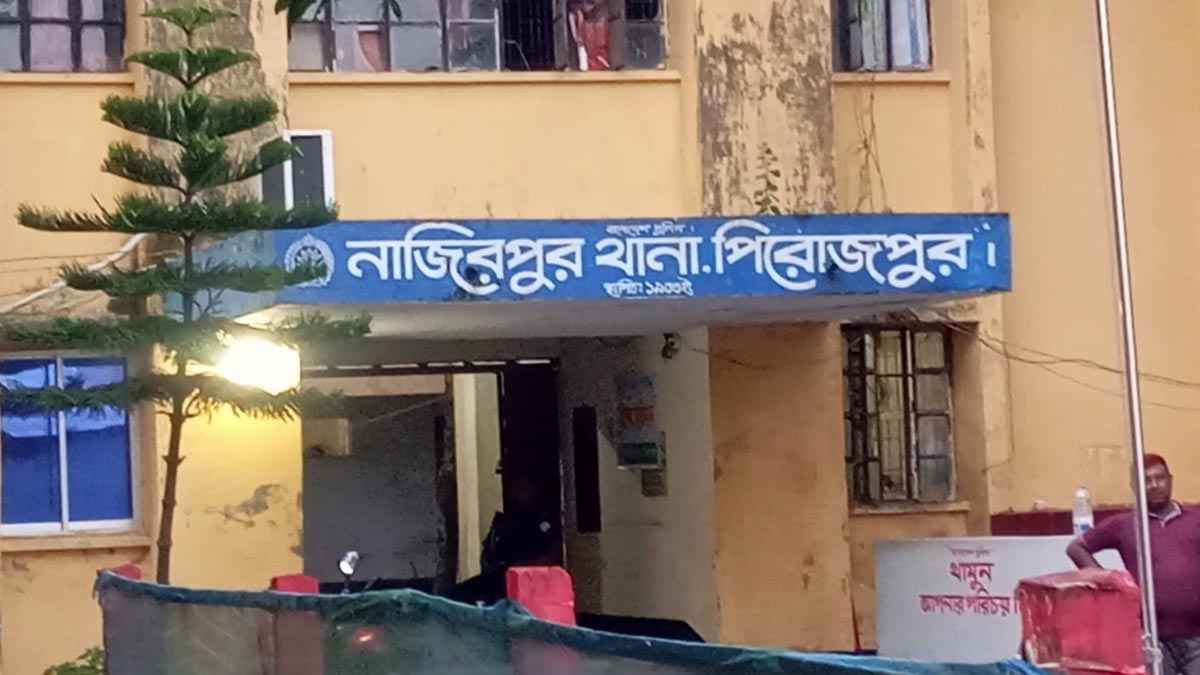 নাজিরপুরে অপারেশন ডেভিল হান্টে ২ নারীসহ ৮ জন গ্রেফতার