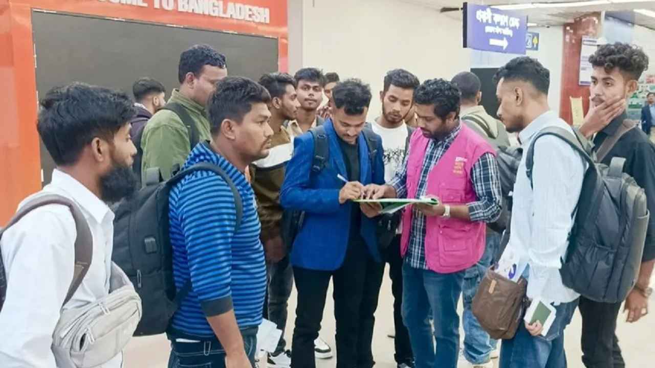 কম্বোডিয়ার স্ক্যাম সেন্টার থেকে ফিরে এলেন প্রতারণার শিকার ৩৮ বাংলাদেশি