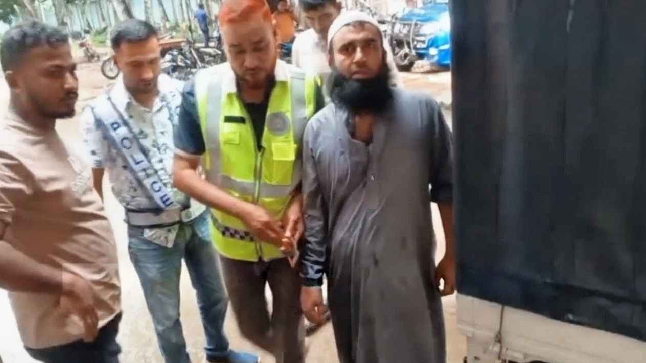 চুয়াডাঙ্গার আলমডাঙ্গায় মাদরাসাছাত্রীকে ধর্ষণের অভিযোগ, শিক্ষক আটক