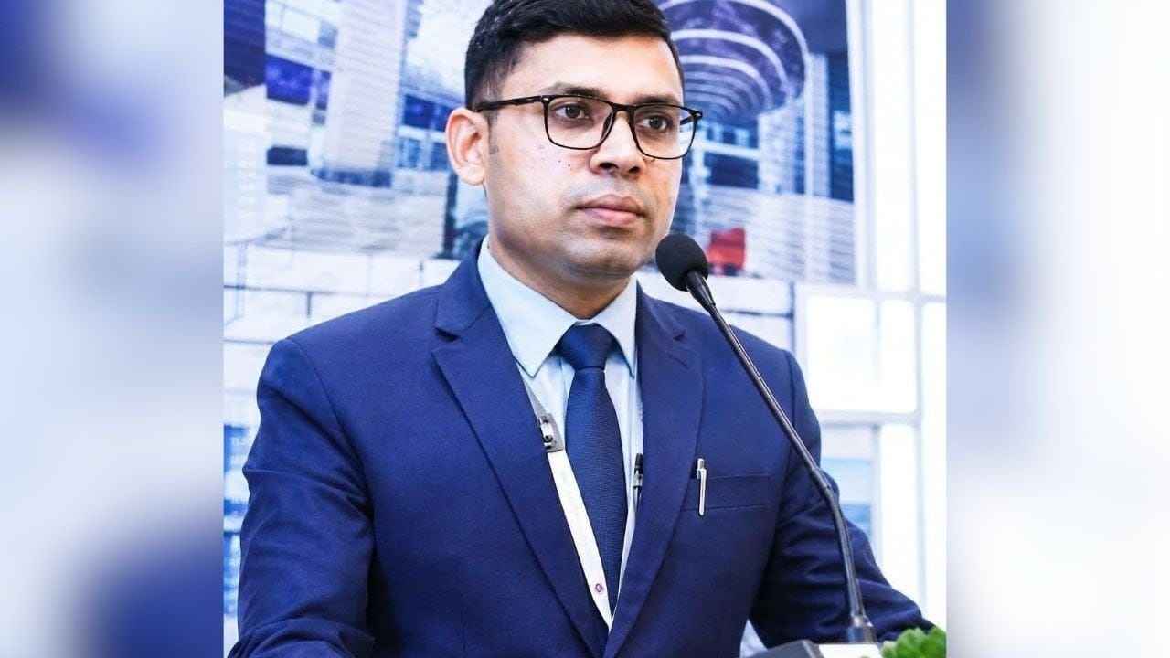 ডিএসই কর্মকর্তার বিরুদ্ধে সাবেক নারী কর্মীর শ্লীলতাহানির মামলা