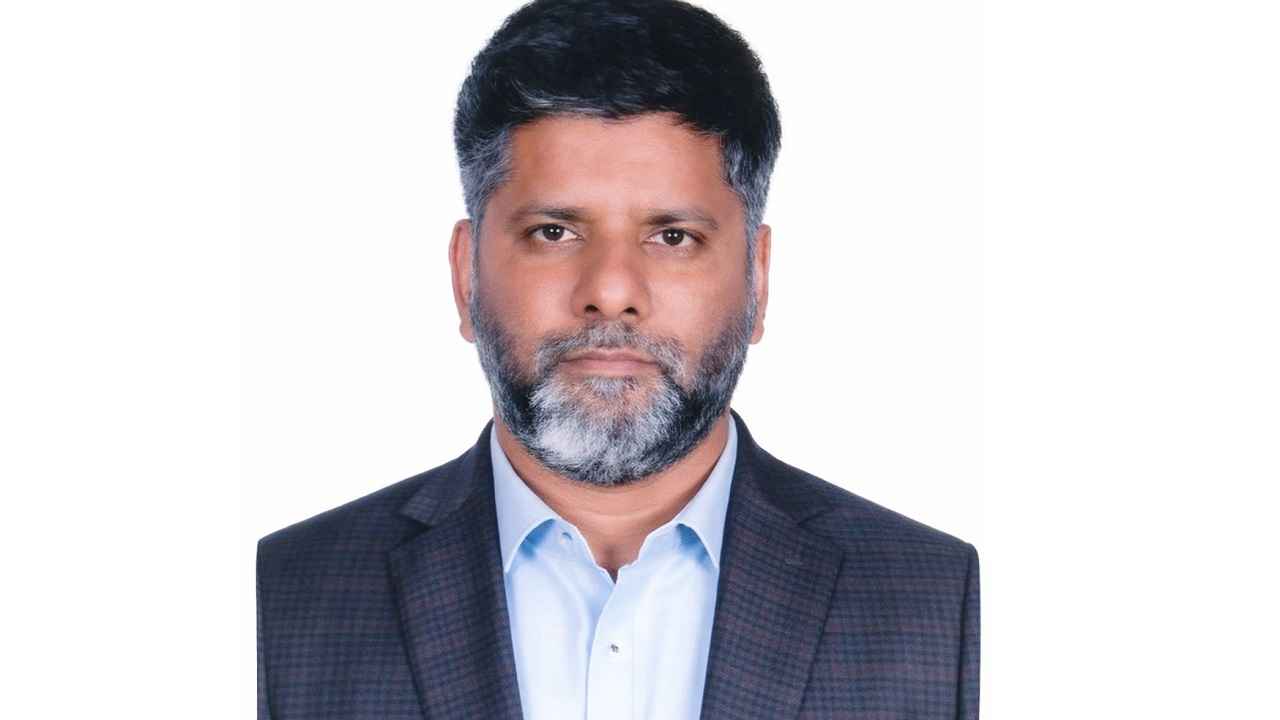 আ. লীগ নেতাকে স্কুলের অ্যাডহক কমিটির সভাপতি করায় তুমুল বিতর্ক