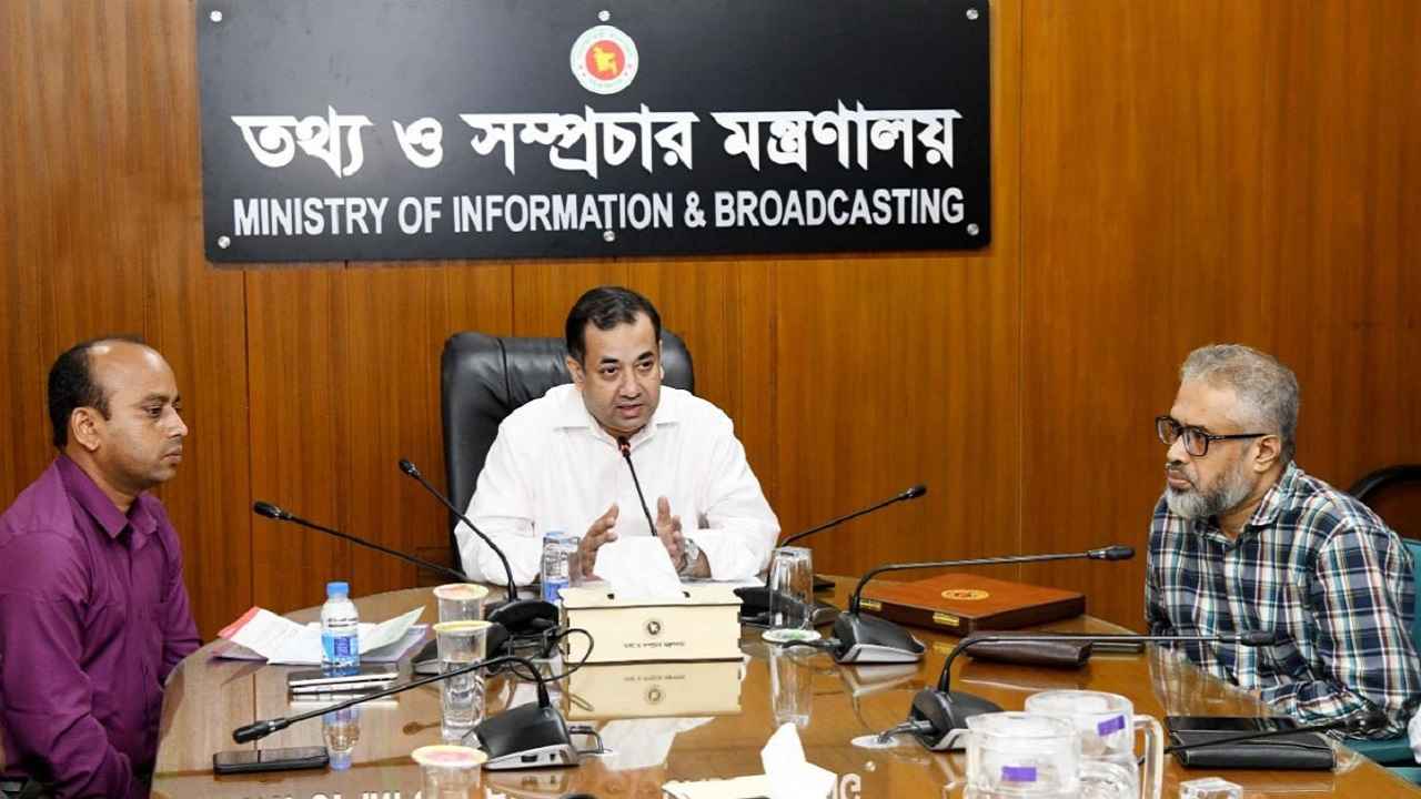 গণমাধ্যমকে নিয়ন্ত্রণ করতে চায় না সরকার: তথ্য প্রতিমন্ত্রী