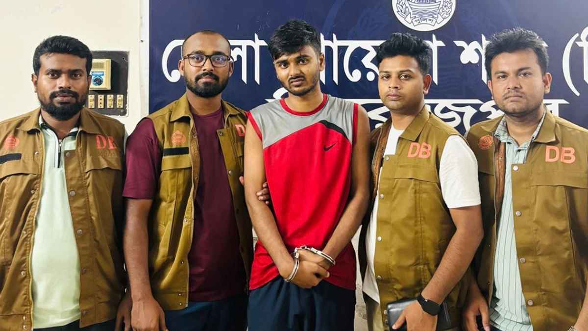 পিরোজপুরে ২০০ পিস ইয়াবা ও ২ লাখ টাকাসহ গ্রেফতার ১