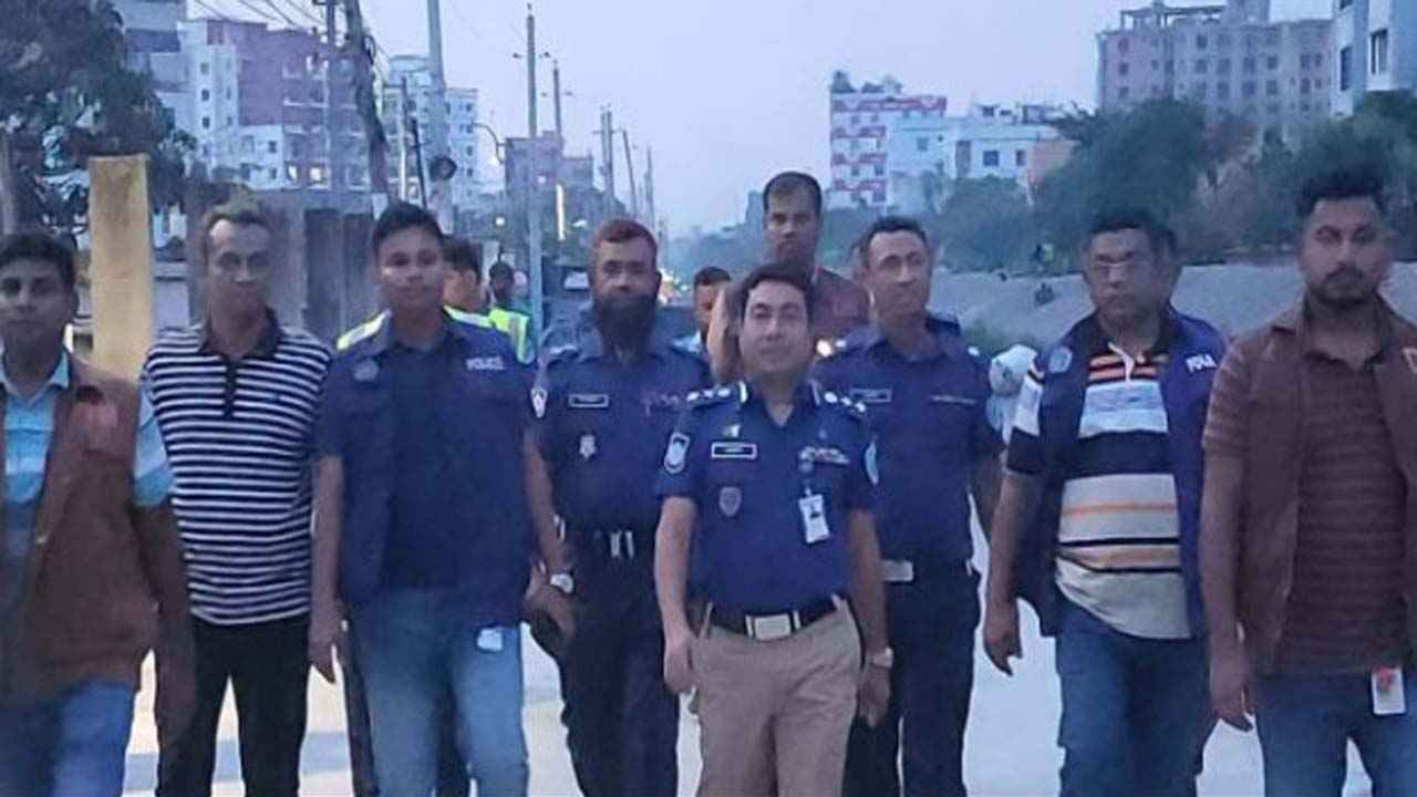নারায়ণগঞ্জে পুলিশের বিশেষ অভিযানে তিন দিনে গ্রেফতার ৩২৮
