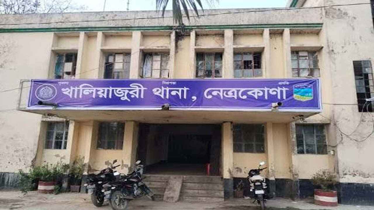 স্বাস্থ্যকেন্দ্রে চুরির ঘটনায় দুই যুবক গ্রেফতার, ফ্রিজ-ব্যাটারি উদ্ধার