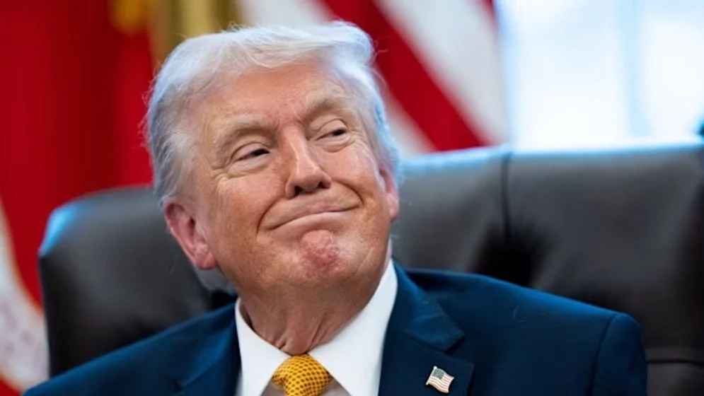 যুদ্ধে জিতে হরমুজের নিয়ন্ত্রণ নিয়েছি আমরা: ট্রাম্প
