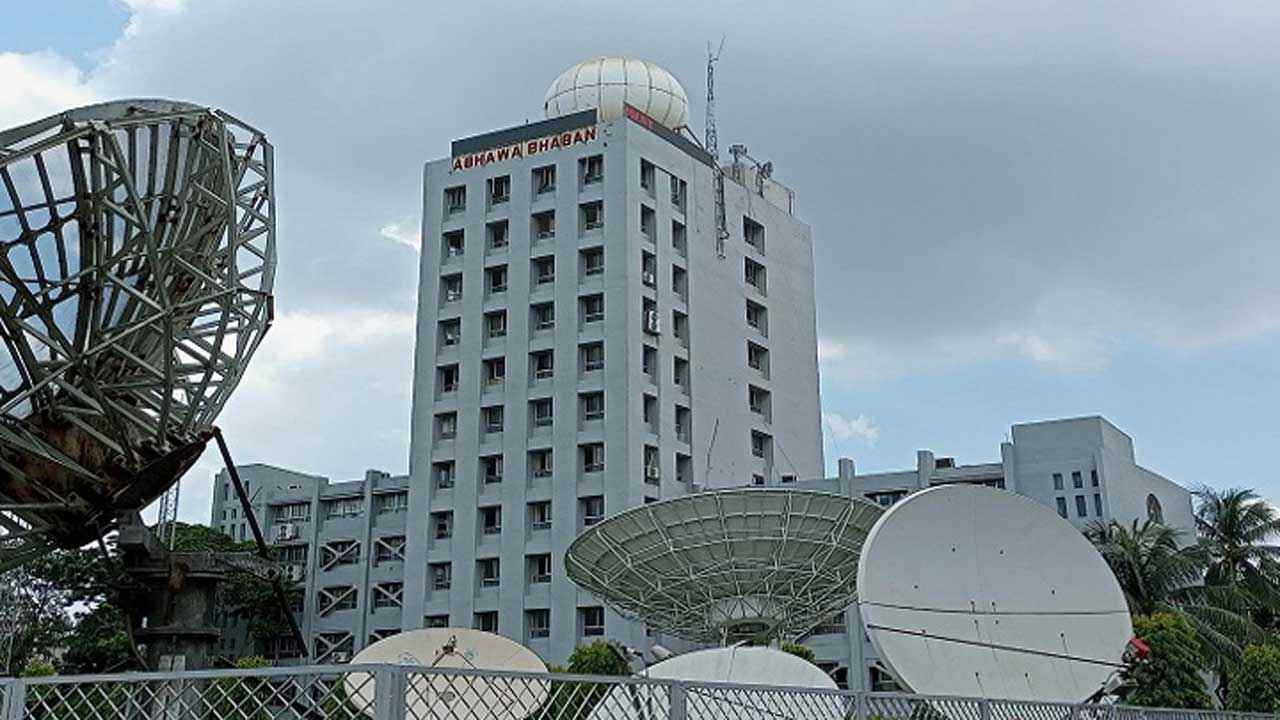 আজ মেঘলা থাকতে পারে ঢাকার আকাশ